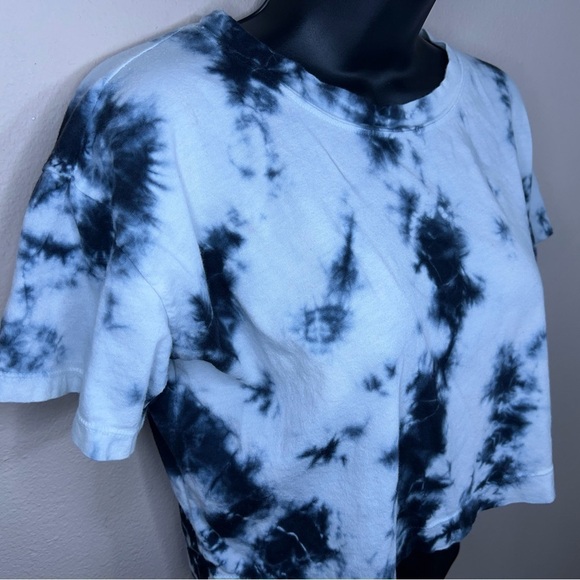 SMALL BLUE TIE DYE CROP TOP SHORT SLEEVE - Picture 3 of 10